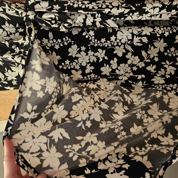 MICHAEL Michael Kors Black & White Floral Wrap Dress*Retails$110 - Picture 10 of 15